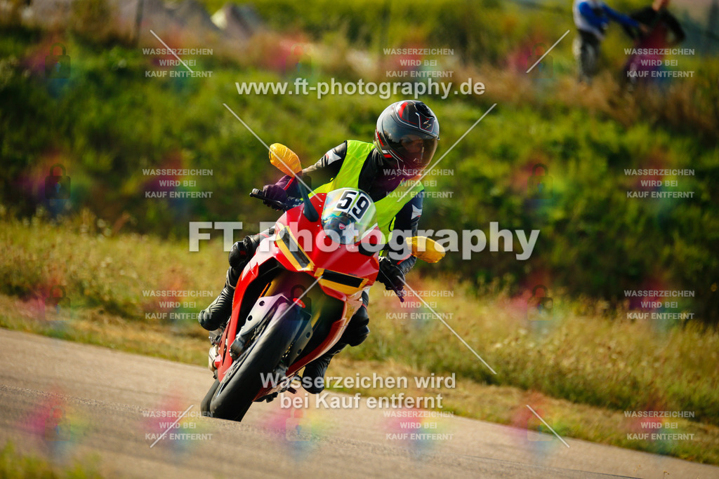 _MOT6363 | Hier findet Ihr Bilder von Touristenfahrten auf der Nürburgring Nordschleife oder von anderen Veranstaltungen die ich besucht habe. Viel Spass beim Durch Schauen 