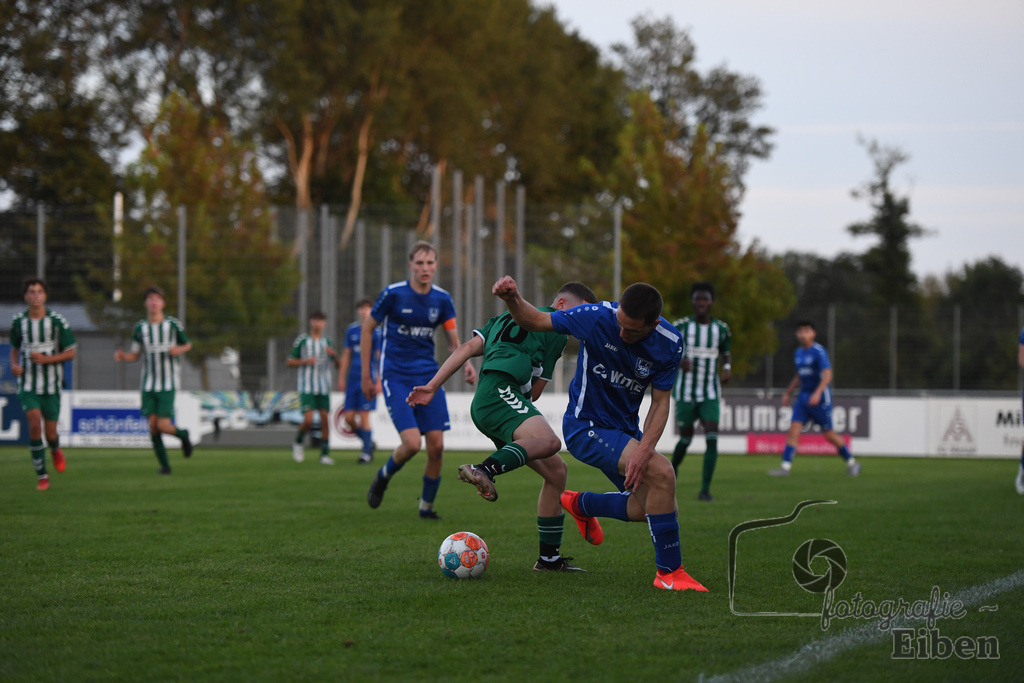 FC Rastede-VFL Oldenburg | A-Jugend Bezirkspokal; FC Rastede (blau)-VFL Oldenburg (grün) am 16.08.2023 in Rastede (Sportanlage Köttersweg), Deutschland, Photo: Philip Eiben 2023 - Realisiert mit Pictrs.com