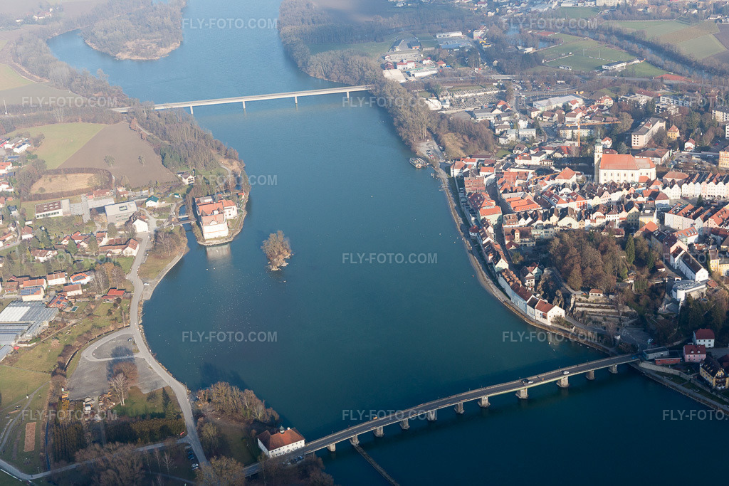 Aerial view: View of the town in Schärding in the state Upper Austria, Austria.Photo: IMG_096056.jpg taken on 12/29/2016 by Werner Riehm/FLY-FOTO.comResolution of the original: 5472 x 3648 px