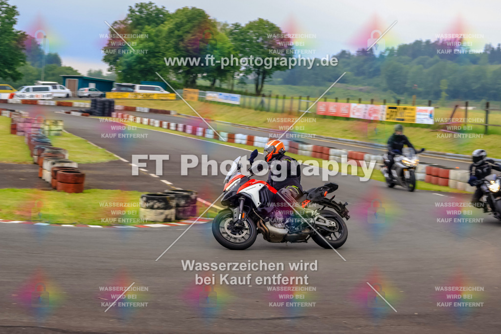 OBK-5477 | Hier findet Ihr Bilder von Touristenfahrten auf der Nürburgring Nordschleife oder von anderen Veranstaltungen die ich besucht habe. Viel Spass beim Durch Schauen 