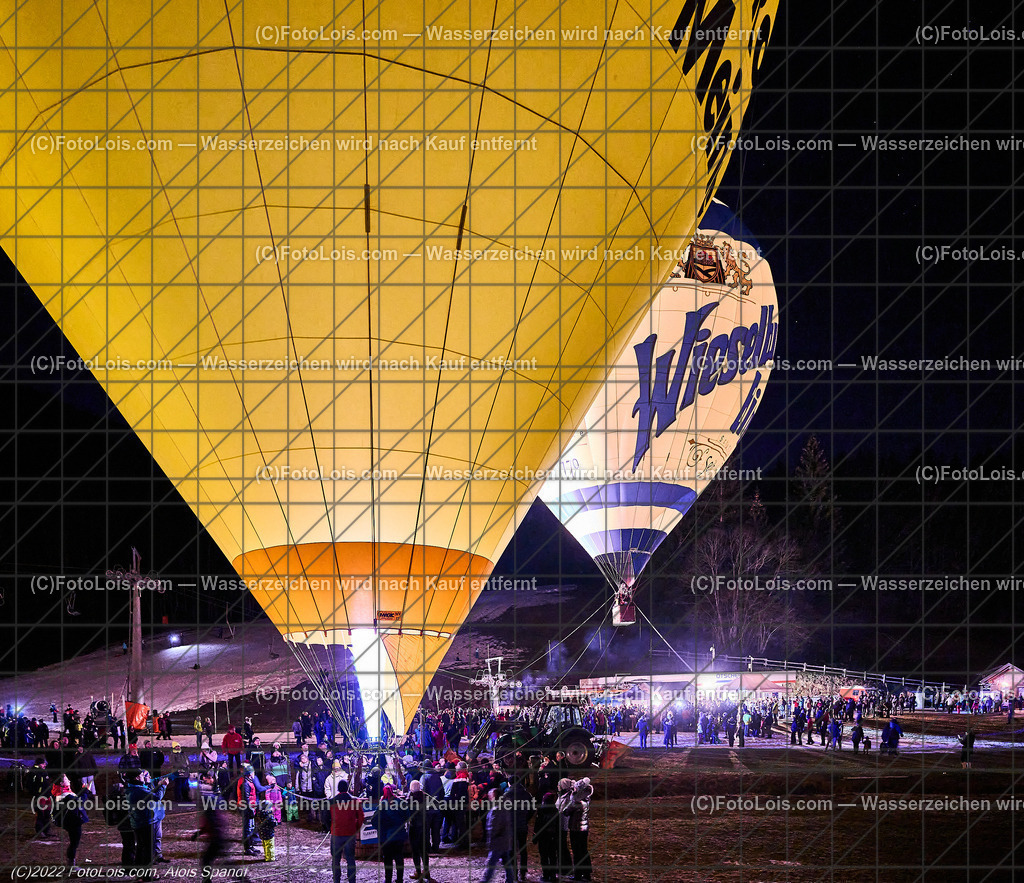 ALP0390_Nacht der Ballone_Lackenhof | (C)FotoLois.com, Alois Spandl, 'Nacht der Ballone' des Ballonclub ÖTSCHERLAND in Lackenhof/Weitental, gemeinsame Veranstaltung mit Tourismusverband ÖTSCHER, Mi 28. Dezember 2022.