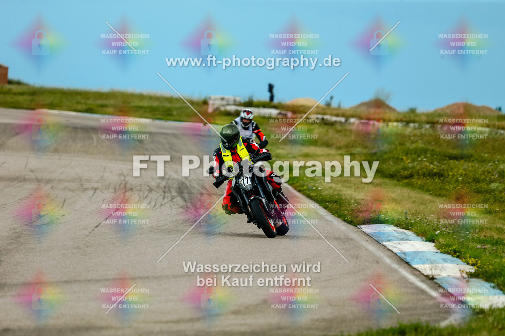 Chambley Juli-3104 | Hier findet Ihr Bilder von Touristenfahrten auf der Nürburgring Nordschleife oder von anderen Veranstaltungen die ich besucht habe. Viel Spass beim Durch Schauen 