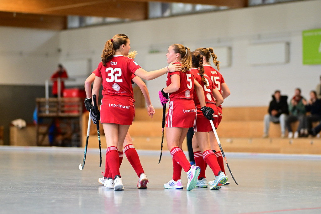 Hockey I Frauen I Saison 2024-2025 I 1. Bundesliga Nord I 7. Spieltag I Hamburger Polo Club - Bremer HC | Der Sportfotograf. - Realisiert mit Pictrs.com
