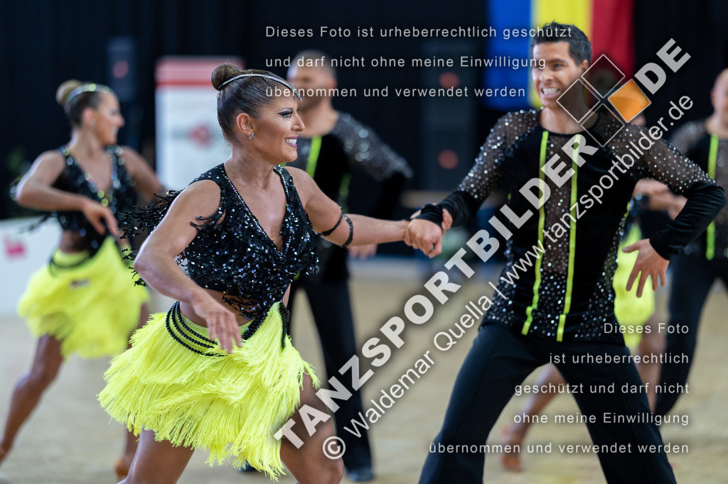 20230423-01169 | Hier finden Sie Tanz Bilder vom Latein und Standard Formationen tanzen. Sportbilder vom Tanzsport. Schöne Fotos und von Weltmeisterschaft, Europameisterschaft, Bundesliga, Regionalliga, Oberliga und Landesliga sowie von GOC Stuttgart, DanceComp, WM Bremen
