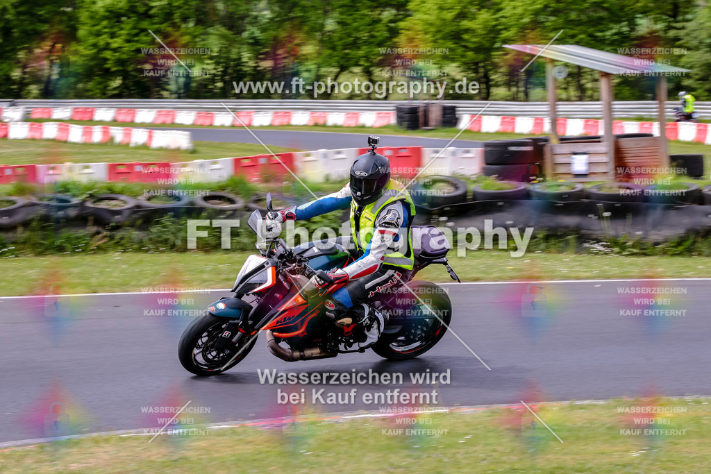 MotoTeamVBK-20942 | Hier findet Ihr Bilder von Touristenfahrten auf der Nürburgring Nordschleife oder von anderen Veranstaltungen die ich besucht habe. Viel Spass beim Durch Schauen 
