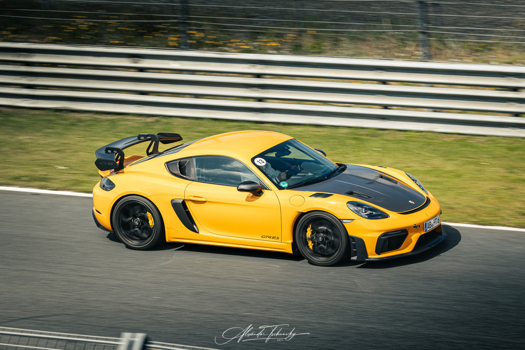 R6AT3330 _Alexander Tschuncky | Entdecken Sie die faszinierende Welt von Alexander Tschuncky Arts: Kreative Fotografie, atemberaubende Automobilkunst und hochwertiger Bilderdruck. Lassen Sie sich inspirieren! - Realisiert mit Pictrs.com
