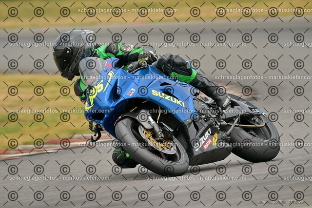 25bt05-1327 | markuskiefer.com - Realisiert mit Pictrs.com