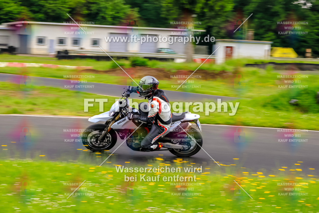 VBK-7187 | Hier findet Ihr Bilder von Touristenfahrten auf der Nürburgring Nordschleife oder von anderen Veranstaltungen die ich besucht habe. Viel Spass beim Durch Schauen 