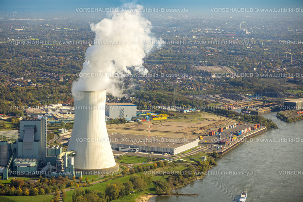 Duisburg221003688Walsum_Logport | Luftbild, Dampfendes STEAG Kraftwerk Walsum und logport VI am Fluss Rhein, Baustelle mit Neubau Logistikunternehmen DSV Halle, Alt-Walsum, Duisburg, Ruhrgebiet, Nordrhein-Westfalen, Deutschland