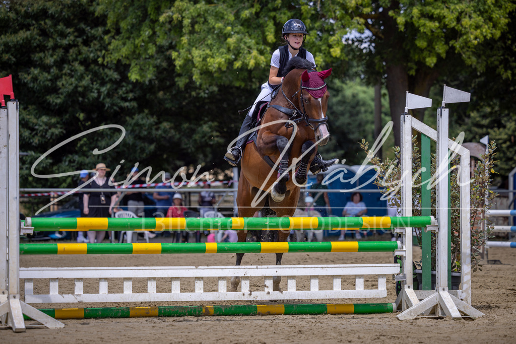 20260704-_3LI9463 | Tierfotografie Pferde, Hunde, Katzen, Haustiere.
Turnierfotografie Reitturniere, Reiten, Springreiten, Dressur in Hanau, dem Main-Kinzig-Kreis und dem Rhein-Main- Gebiet um Frankfurt