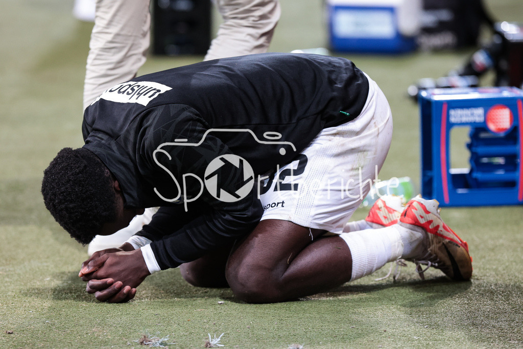 FC Ingolstadt - SV Waldhof Mannheim | Die Mannheimer sind enttaeuscht nach dem unentschieden in Ingolstadt / Kennedy Onyedika OKPALA (SVW #32)