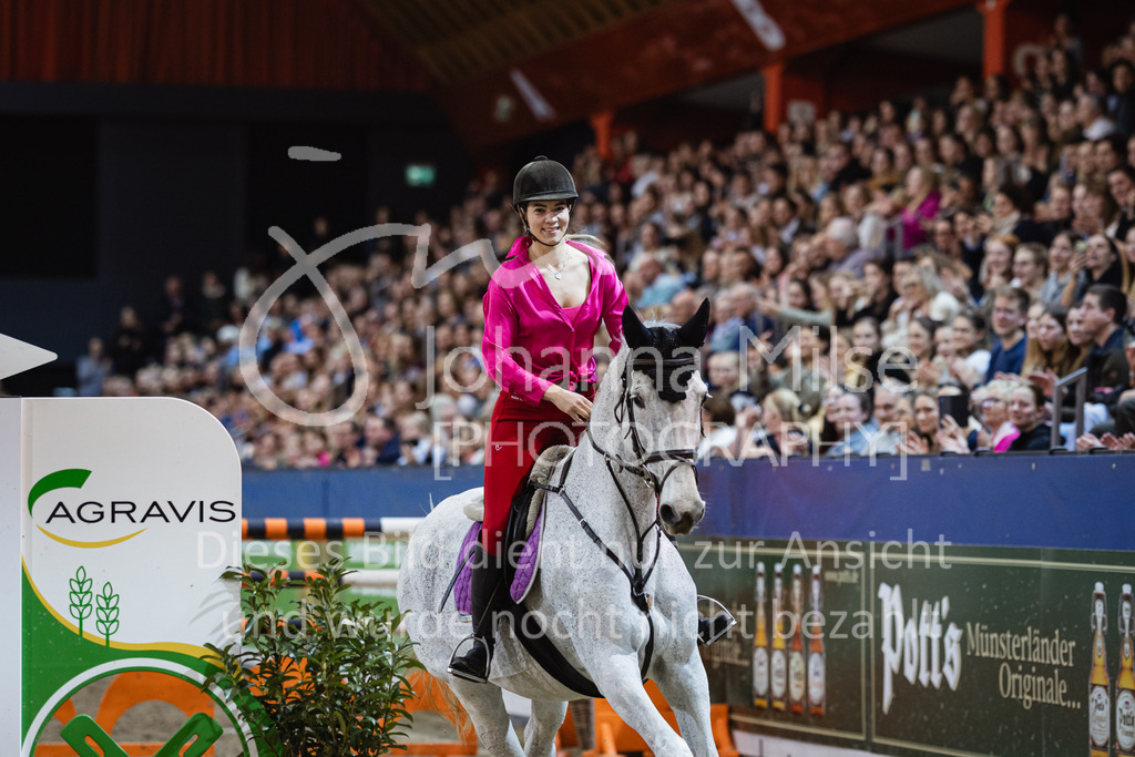 240113_Münster_Kostümspringen-363 | Deine schönsten Turniermomente als professionelle Fotos! Entdecke hochwertige Pferdesport-Fotografie im Online-Shop. Jetzt Fotos finden & bestellen!