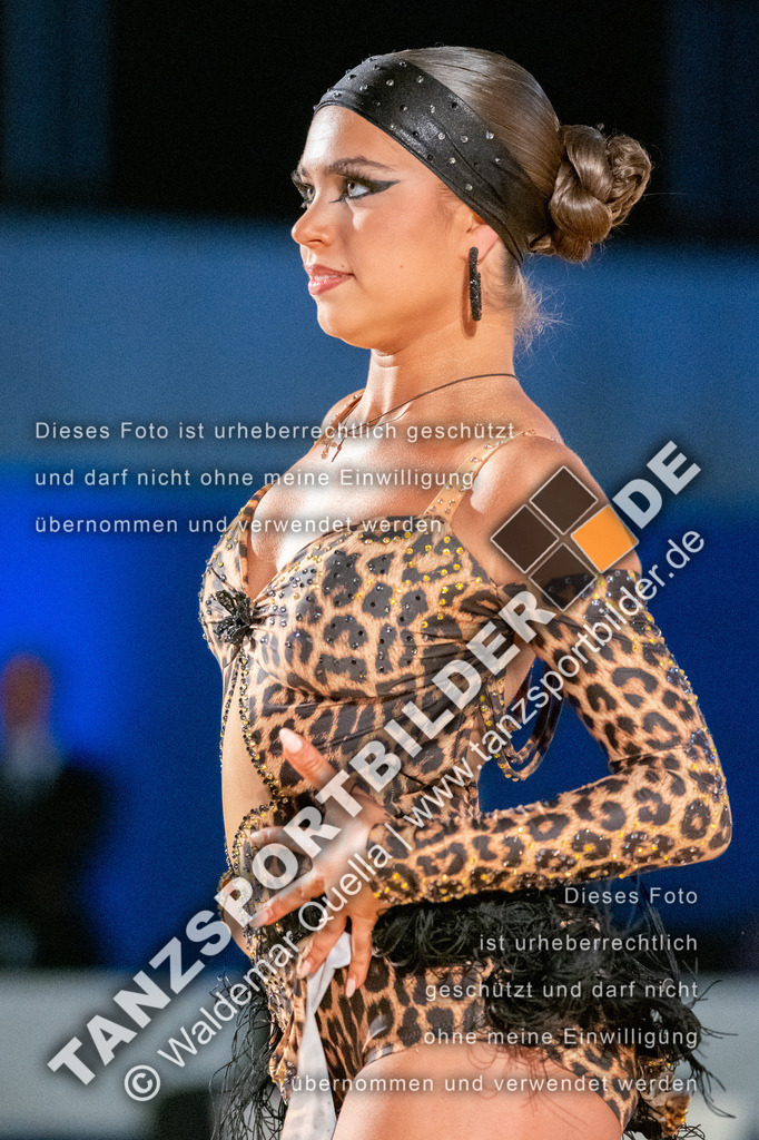 20250504-00429 | Hier finden Sie Tanz Bilder vom Latein und Standard Formationen tanzen. Sportbilder vom Tanzsport. Schöne Fotos und von Weltmeisterschaft, Europameisterschaft, Bundesliga, Regionalliga, Oberliga und Landesliga sowie von GOC Stuttgart, DanceComp, WM Bremen