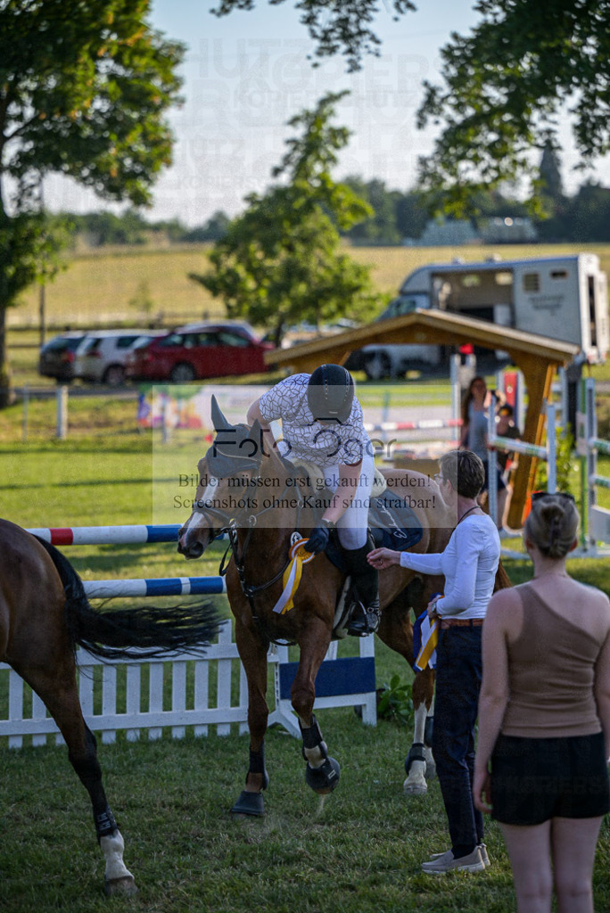 Reitturnier Voxtrup | Entdecke hochwertige Reitturnierfotos von Foto Oger. Professionell, emotional und authentisch – jetzt Lieblingsmomente im Shop bestellen.Deutschlandweite Turnierfotografie. - Realisiert mit Pictrs.com