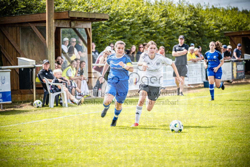 SG Bohmte/Ostercappeln/Schwagstorf - SV Harderberg - Frauen Bezirkpokal | Frauen Bezirkpokal · 1. Damen - 1. Damen · Sportplatz - Realisiert mit Pictrs.com