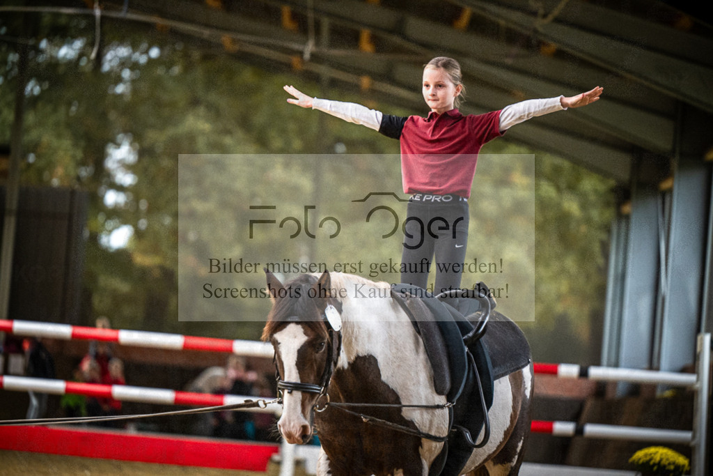 DOS_0070 | Entdecke hochwertige Reitturnierfotos von Foto Oger. Professionell, emotional und authentisch – jetzt Lieblingsmomente im Shop bestellen.Deutschlandweite Turnierfotografie. - Realisiert mit Pictrs.com