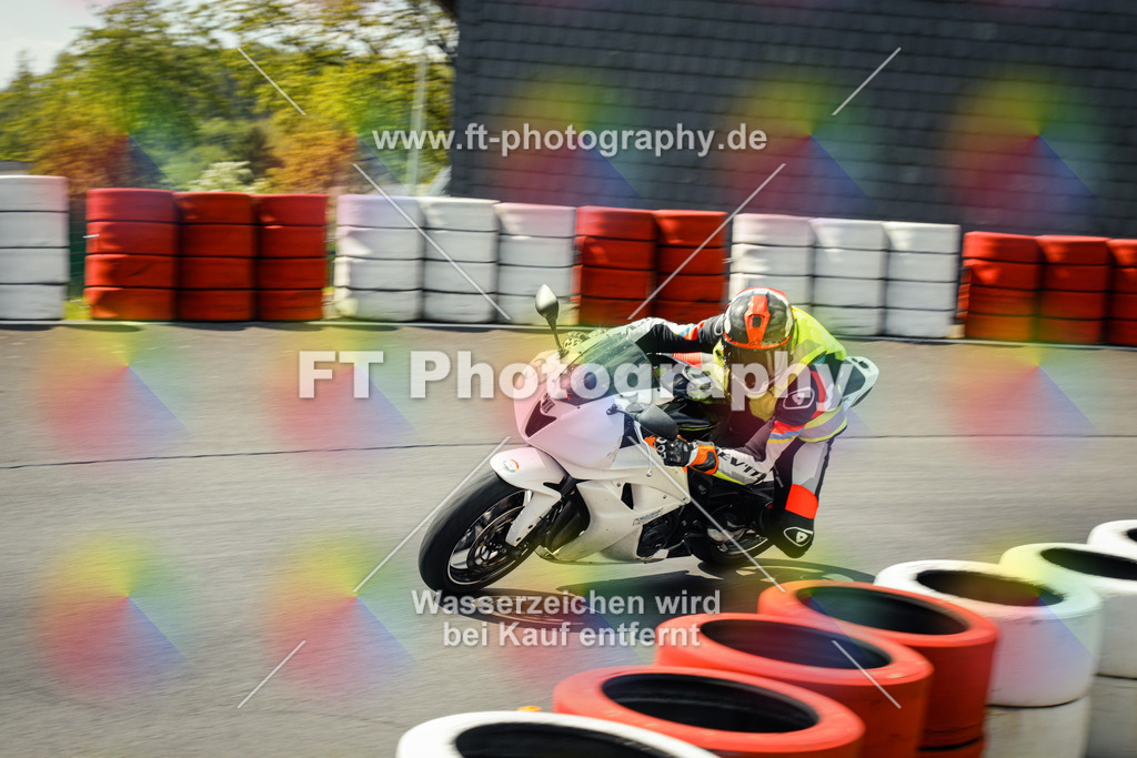 OBK_Mai_Justin_Uwe-11042 | Hier findet Ihr Bilder von Touristenfahrten auf der Nürburgring Nordschleife oder von anderen Veranstaltungen die ich besucht habe. Viel Spass beim Durch Schauen 