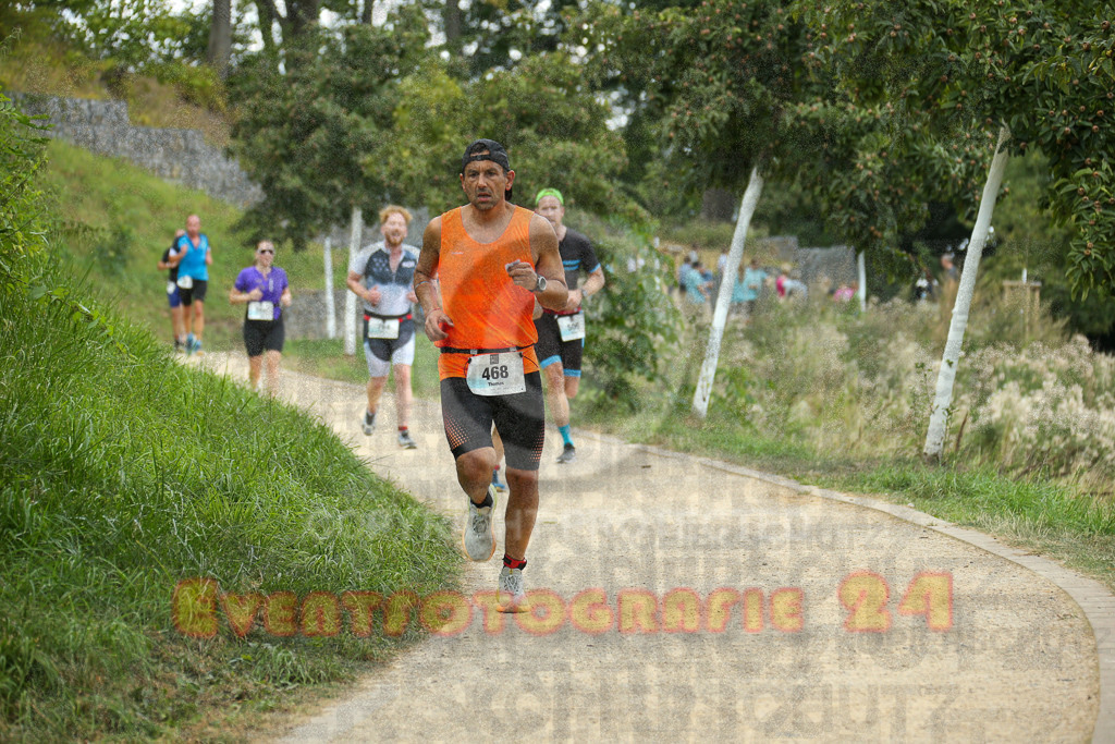 250824_1351_EX1_3980 | Sportfotografie im Rhein-Sieg Kreis, Köln, Bonn, NRW, Rheinland Pfalz, Hessen, etc. Unser Tätigkeitsfeld umfasst den Laufsport vom Volkslauf über den Marathon, Duathlon, Triathon bis zum Ultralauf wie Kölnpfad Ultra oder Schindertrail.