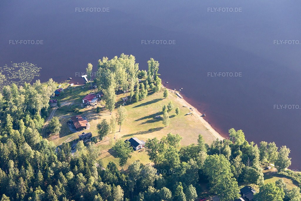 Luftbild: Ortsansicht in Blädingenäs im Bundesland Kronoberg in Schweden. Foto: IMG_108101.jpg vom 28.06.2018 durch Werner Riehm/FLY-FOTO.de