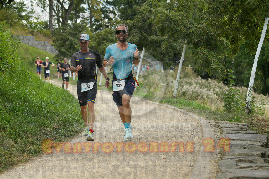 250824_1355_EX1_4233 | Sportfotografie im Rhein-Sieg Kreis, Köln, Bonn, NRW, Rheinland Pfalz, Hessen, etc. Unser Tätigkeitsfeld umfasst den Laufsport vom Volkslauf über den Marathon, Duathlon, Triathon bis zum Ultralauf wie Kölnpfad Ultra oder Schindertrail.