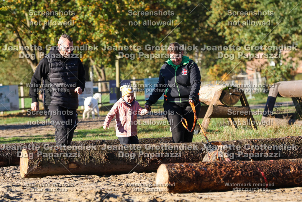 Dog Paparazzi - Strongdog 10-25-1015 | Dog Paparazzi Jeanette Grottendiek Fotografie & Videografie - Realisiert mit Pictrs.com