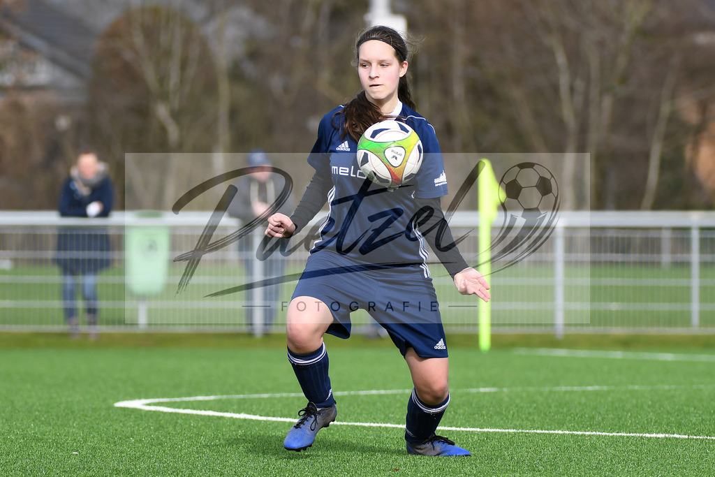 LENGRE20200229_0050 | Fussball, C-Juniorinnen:   bei dem Testspiel zwischen SC Preussen Lengerich und TSG 07 Burg Gretesch im Windmoeller &amp; Hoelscher Stadion am 29.02.2020 in Lengerich, Deutschland. - Realisiert mit Pictrs.com