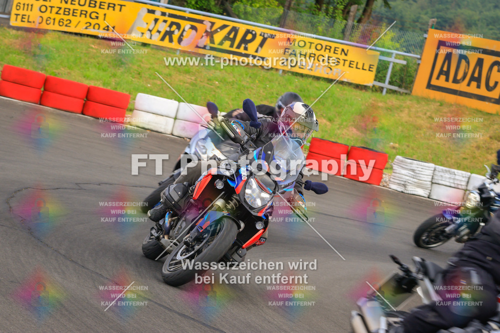 _DSK1967 | Hier findet Ihr Bilder von Touristenfahrten auf der Nürburgring Nordschleife oder von anderen Veranstaltungen die ich besucht habe. Viel Spass beim Durch Schauen 