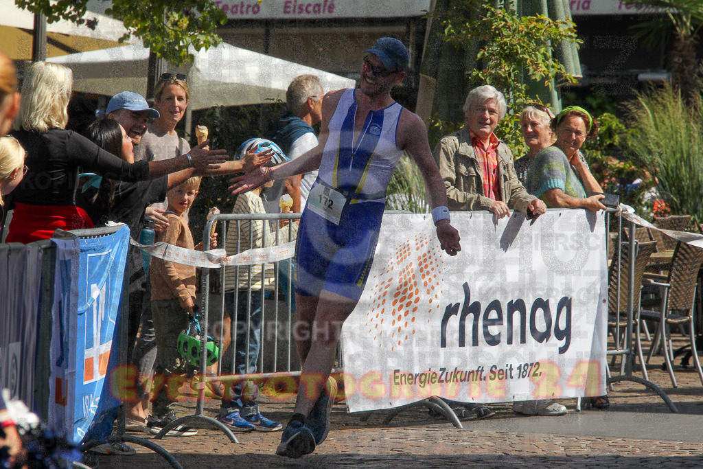 250824_1226_EV4_9221 | Sportfotografie im Rhein-Sieg Kreis, Köln, Bonn, NRW, Rheinland Pfalz, Hessen, etc. Unser Tätigkeitsfeld umfasst den Laufsport vom Volkslauf über den Marathon, Duathlon, Triathon bis zum Ultralauf wie Kölnpfad Ultra oder Schindertrail.