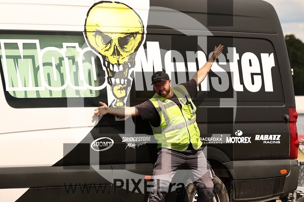 social-20260606_11019 | Schöne Erinnerungen an spannende Momente - das festzuhalten ist unser Job. PIXELrace.de ist seit 2003 auf den Rennstrecken Europas unterwegs um die Action draußen beim Fahren und die wunderbare Stimmung imm Fahrerlager für euch einzufangen.