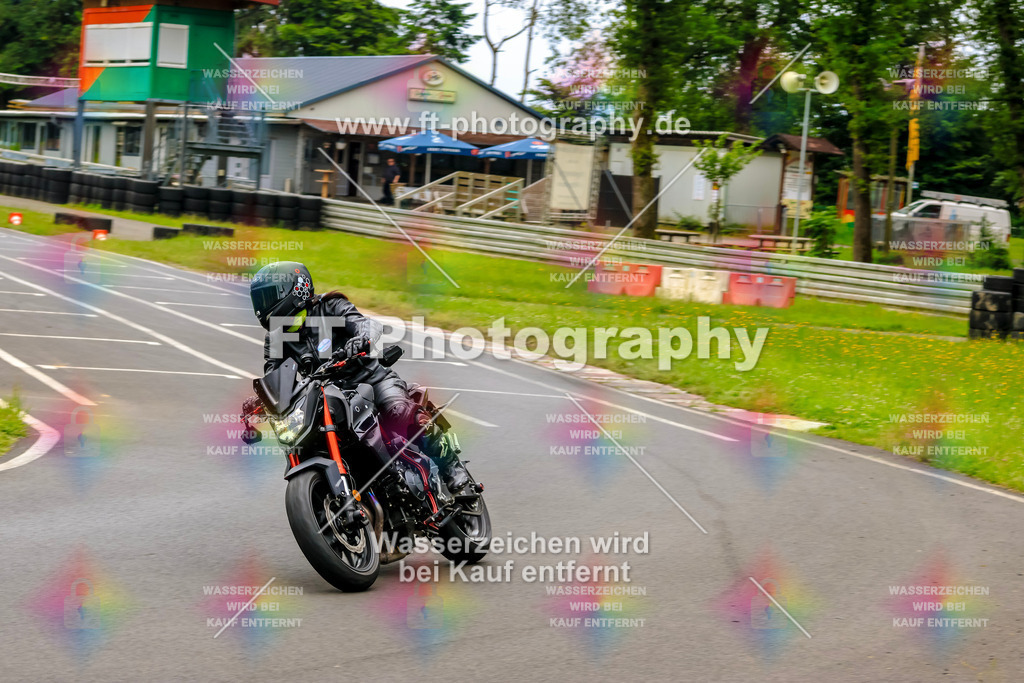 VBK-7854 | Hier findet Ihr Bilder von Touristenfahrten auf der Nürburgring Nordschleife oder von anderen Veranstaltungen die ich besucht habe. Viel Spass beim Durch Schauen 
