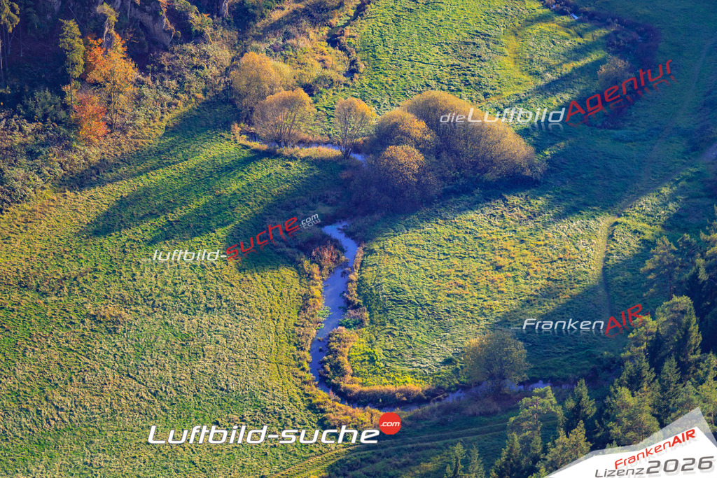 Die Luftaufnahme Paradiestal - Treunitz wurde 2017 mittels Flugzeug (keine Drohne) erstellt. Perfekte Schärfe und Druck- Auflösung- Garantiert!