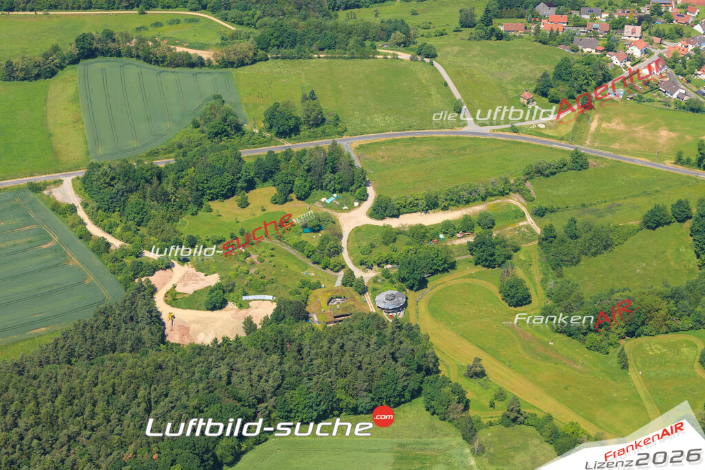 Luftbild von Tretzendorf Oberaurach - Luftaufnahme wurde 2016 von https://frankenair.de mittels Flugzeug (keine Drohne) erstellt - die Geschenkidee