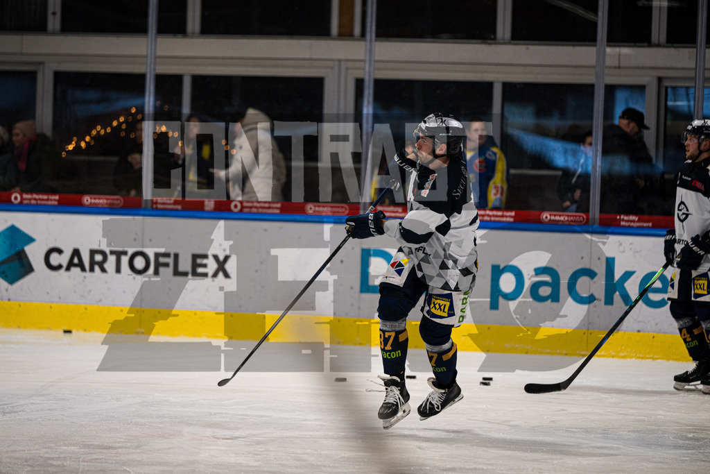Eishockey I Herren I Saison 2025-2026 I Regionalliga Nord I Adendorfer EC - Harzer Falken | CONTRAST ZERØ MEDIA - Realisiert mit Pictrs.com