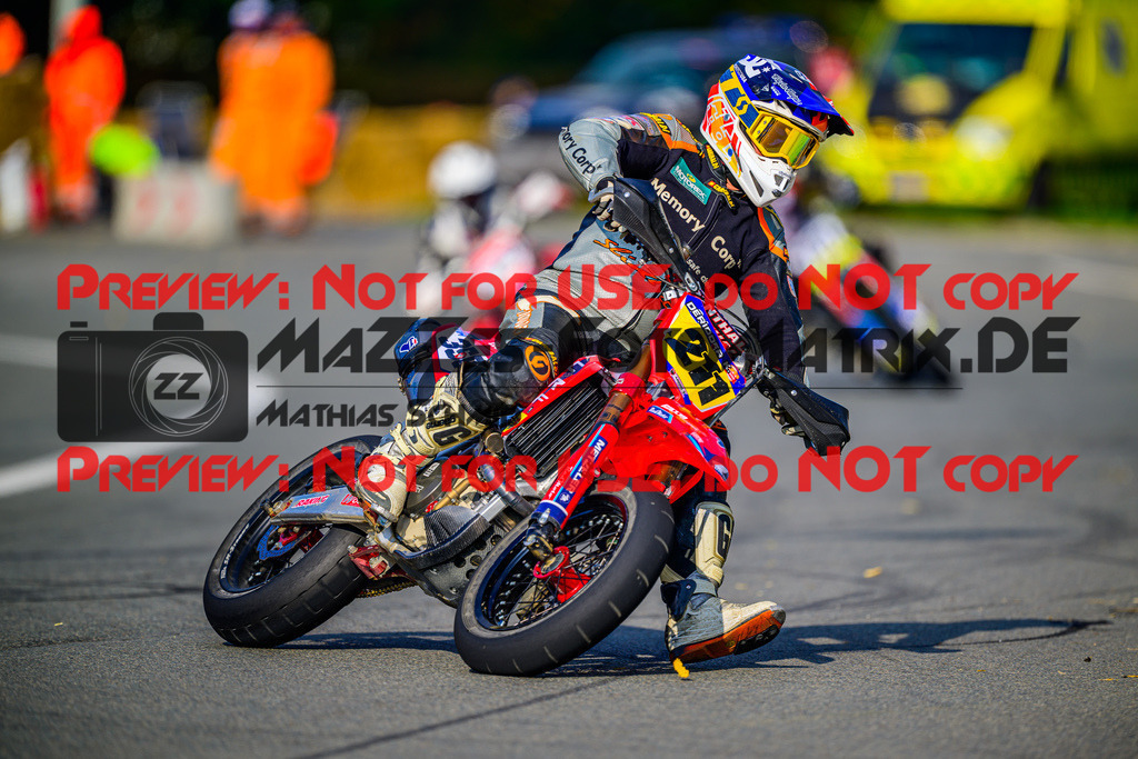 MaZZes_Fotomatrix_20251012_6007705_2706 | SENIOR