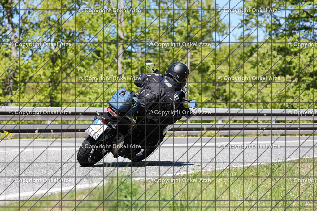 IMG_9858 | Fotograf am Kyffhäuser. Onkel Atze. Kyffhäuser Rennstrecke. Café36. Motorsportfotografie. - Realisiert mit Pictrs.com