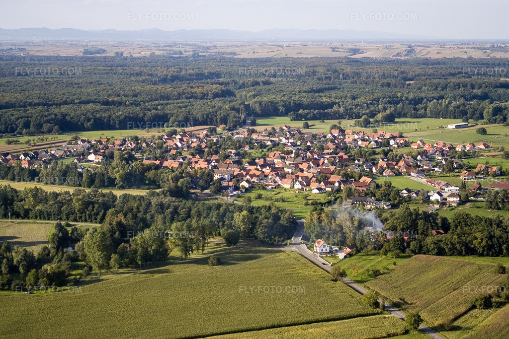 Aerial view: View of the town in Forstfeld in the state Bas-Rhin, France.Photo: IMG_8104.jpg taken on 09/15/2007 by Werner Riehm/FLY-FOTO.comResolution of the original: 3456 x 2304 px
