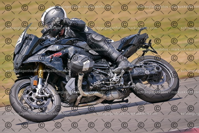 26bt05-1519 | markuskiefer.com - Realisiert mit Pictrs.com