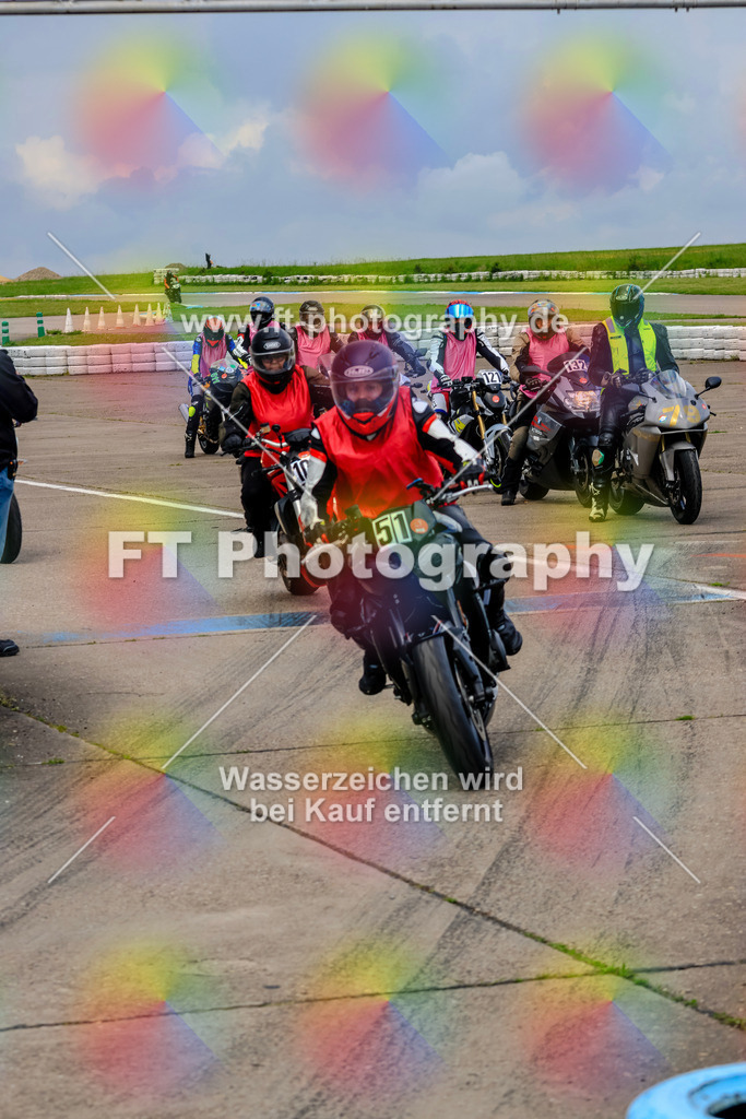 MotoTeam-9672 | Hier findet Ihr Bilder von Touristenfahrten auf der Nürburgring Nordschleife oder von anderen Veranstaltungen die ich besucht habe. Viel Spass beim Durch Schauen 