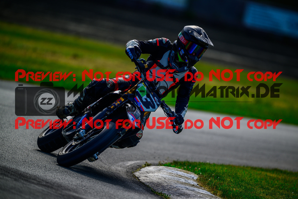 MaZZes_Fotomatrix_20250502_6007705_1148 | UE40