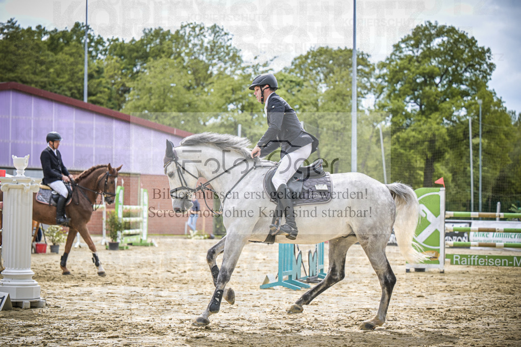 DOS_0134 | Entdecke hochwertige Reitturnierfotos von Foto Oger. Professionell, emotional und authentisch – jetzt Lieblingsmomente im Shop bestellen.Deutschlandweite Turnierfotografie. - Realisiert mit Pictrs.com
