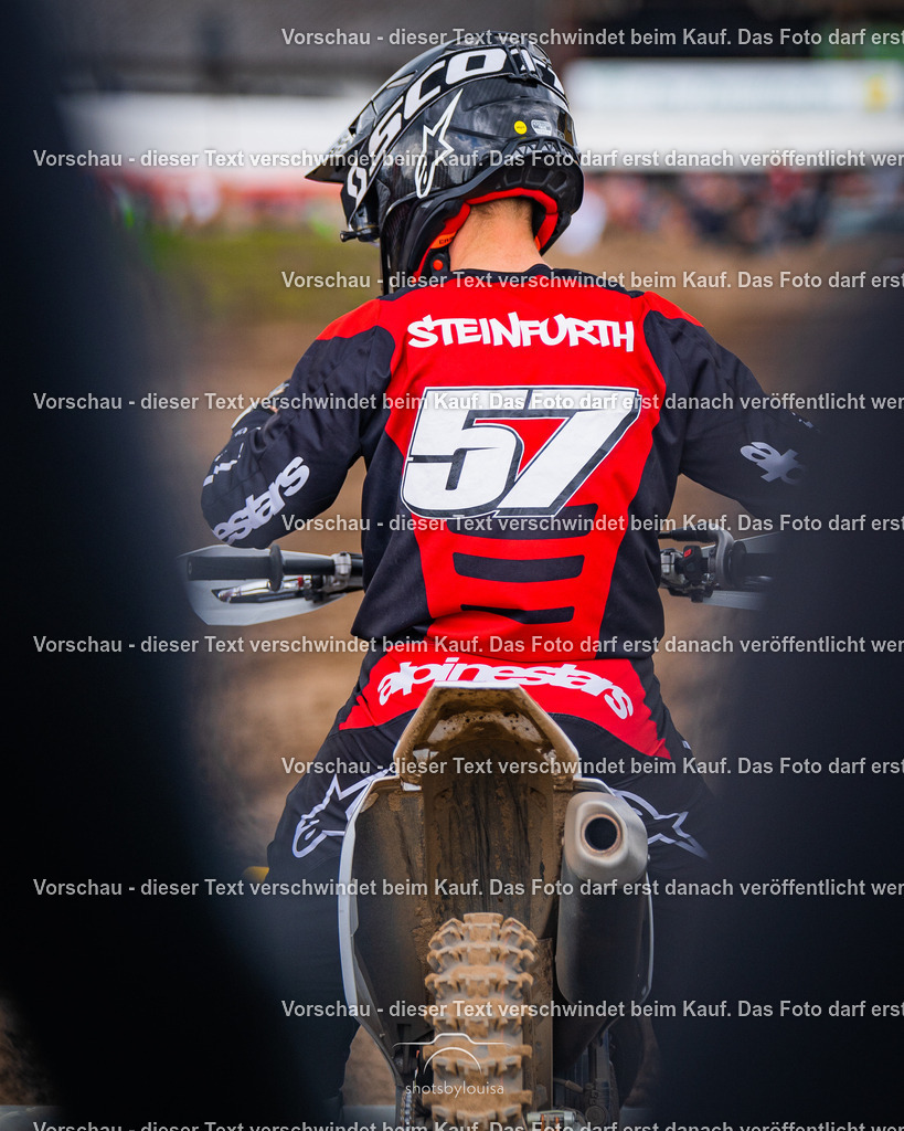 04_13_Bensdorf_MX1-2867 | Sportfotografin aus Berlin-Brandenburg mit Fokus auf Motocross. Ich halte deine sportliche Leistung und echte Emotionen auf und neben der Strecke professionell fest. Entdecke die Fotos von deinem Rennen und bestelle sie direkt hier im Shop.