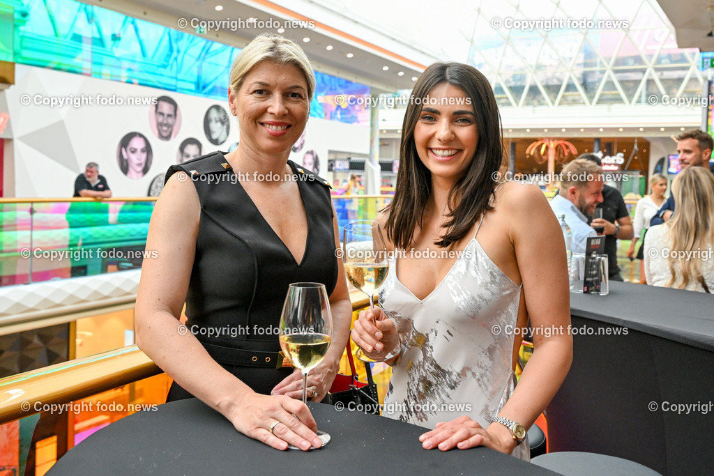 Kinopremiere_ Hollywood Megaplex_ 10.07.2023-6 | 10.07.2023, Pasching, AUT, Hollywood Megaplex, Mission Impossible, im Bild Barbara Postl und Daniela Zivkov
