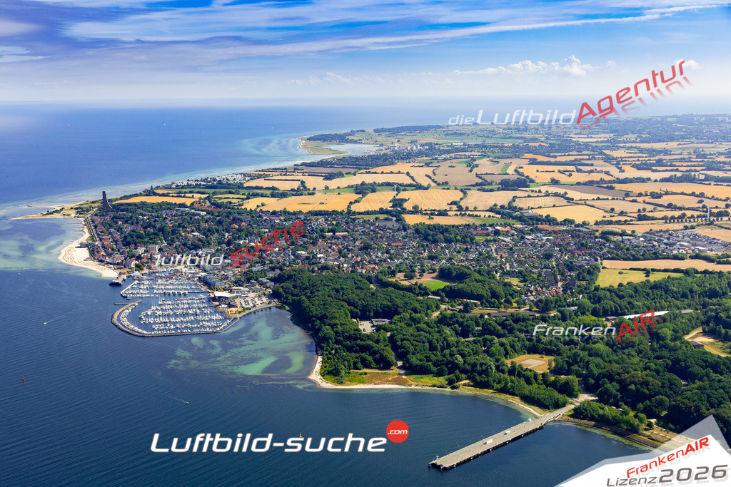 Die Luftaufnahme Schönes Bild von - Laboe wurde 2022 vom Flugzeug aus (keine Drohne) erstellt. Hohe Auflösung -für große Poster und Wandbilder geeignet - Garantiert!