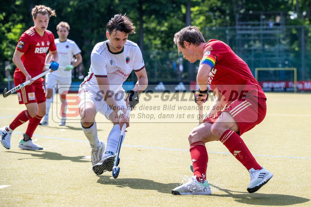 SFE_20240511_0132 | Krefeld, Deutschland, 11.05.2024: Moritz Trompertz (Rot-Weiss Köln) in Aktion waehrend des Spiels der Feldhockey 1. Bundesliga Herren zwischen Crefelder HTC - Rot Weiss Köln im Gerd-Wellen-Hockeyanlage am 11.05.2024 in Krefeld, Deutschland. (Foto von Stephan Fehrmann)

Krefeld, Germany, 11.05.2024: Moritz Trompertz (Rot-Weiss Köln) in action during the game of Feldhockey 1. Bundesliga Herren between Crefelder HTC - Rot Weiss Köln in Gerd-Wellen-Hockeyanlage at 11.05.2024 in Krefeld, Deutschland. (Foto from Stephan Fehrmann)