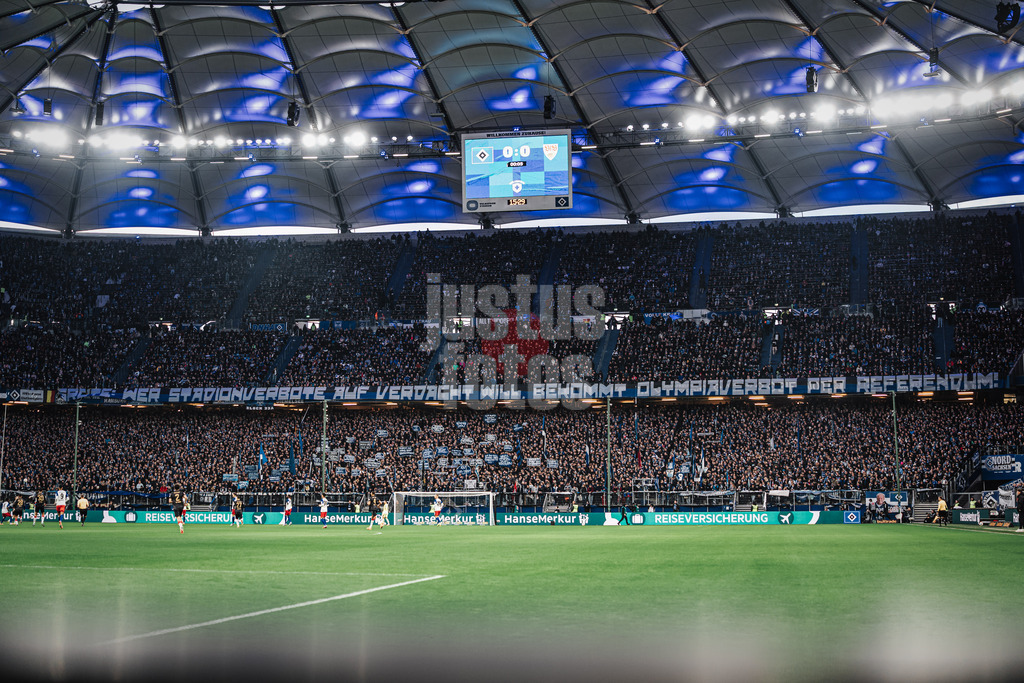Fußball | Männer | Saison 2025/2026 | 1. Fußball-Bundesliga | 12. Spieltag | Hamburger SV vs. VfB Stuttgart | 30.11.2025 | Protest der HSV Fans Banner Transparent Andy Grote Wer Stadionverbote Auf Verdacht Will Bekommt Olympiaverbot Per Referendum! Olympische Spiele INK Innenministerkonferenz