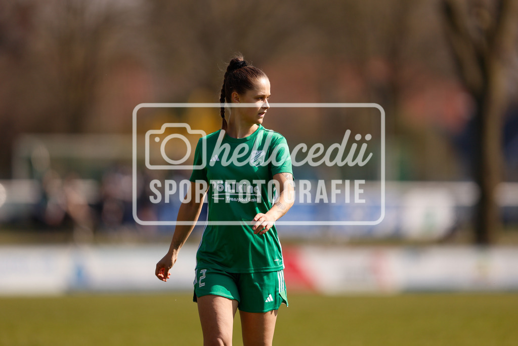 Fußball I Frauen I Saison 2025-2026 I Oberliga Niedersachsen I 17. Spieltag I TuS Lutten - BW Hollage-21 | Maxi Seidel (2, TuS Lutten) - Realisiert mit Pictrs.com