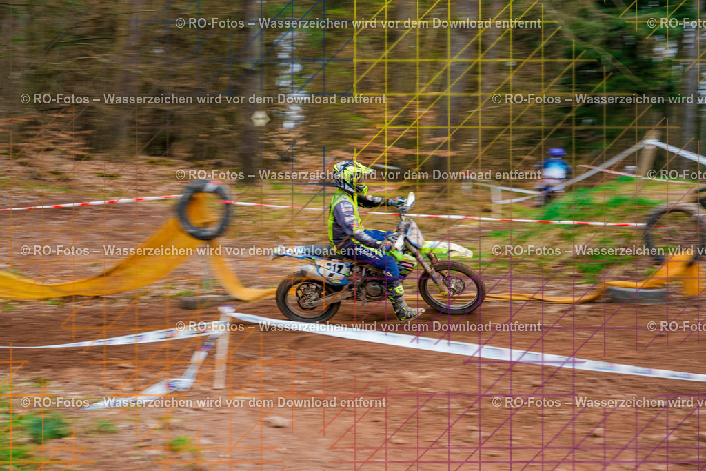 4 Lauf Mernes-1359 | Sportfotografie von RO-Fotos: Motorsport, Motocross, Enduro, Laufveranstaltungen und Triathlon. Professionelle Fotos von Sportlern und Events. - Realisiert mit Pictrs.com