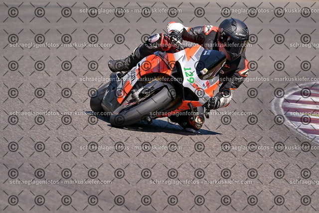 26bt05-0783 | markuskiefer.com - Realisiert mit Pictrs.com