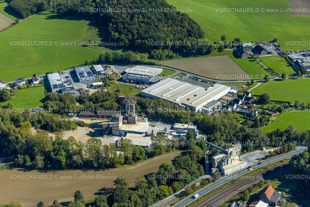 Lennestadt230909586Grevernbrueck | Luftbild, Grevenbrücker Kalkwerk, Trockenbrück, Lennestadt, Sauerland, Nordrhein-Westfalen, Deutschland