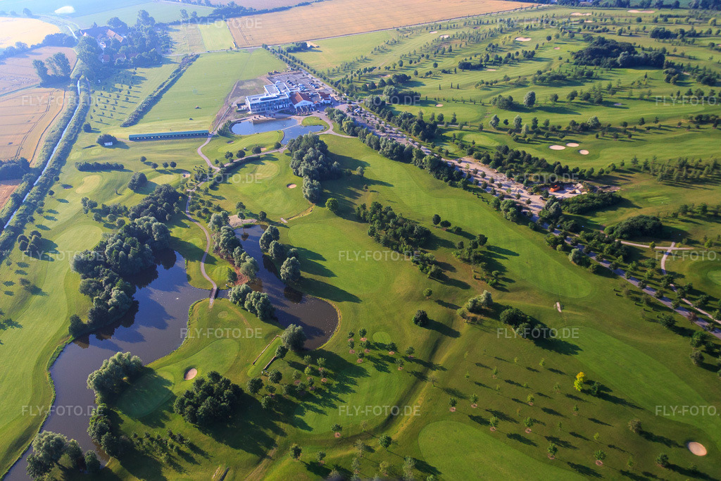Luftbild: Golfresort Gernsheim - GOLF absolute - Hof Gräbenbruch im Ortsteil Allmendfeld in Gernsheim im Bundesland Hessen in Deutschland. – Foto: IMG_091387.jpg vom 07.07.2016 durch Werner Riehm/FLY-FOTO.de – Auflösung des Originals: 5271 x 3514 px – Golfresort Gernsheim Hof Gräbenbruch | GOLF absolute Rotationsgolf®